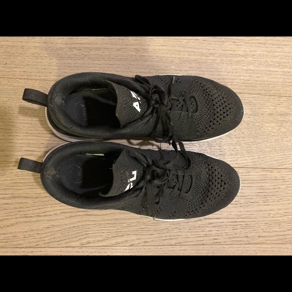 Women’s black APLs